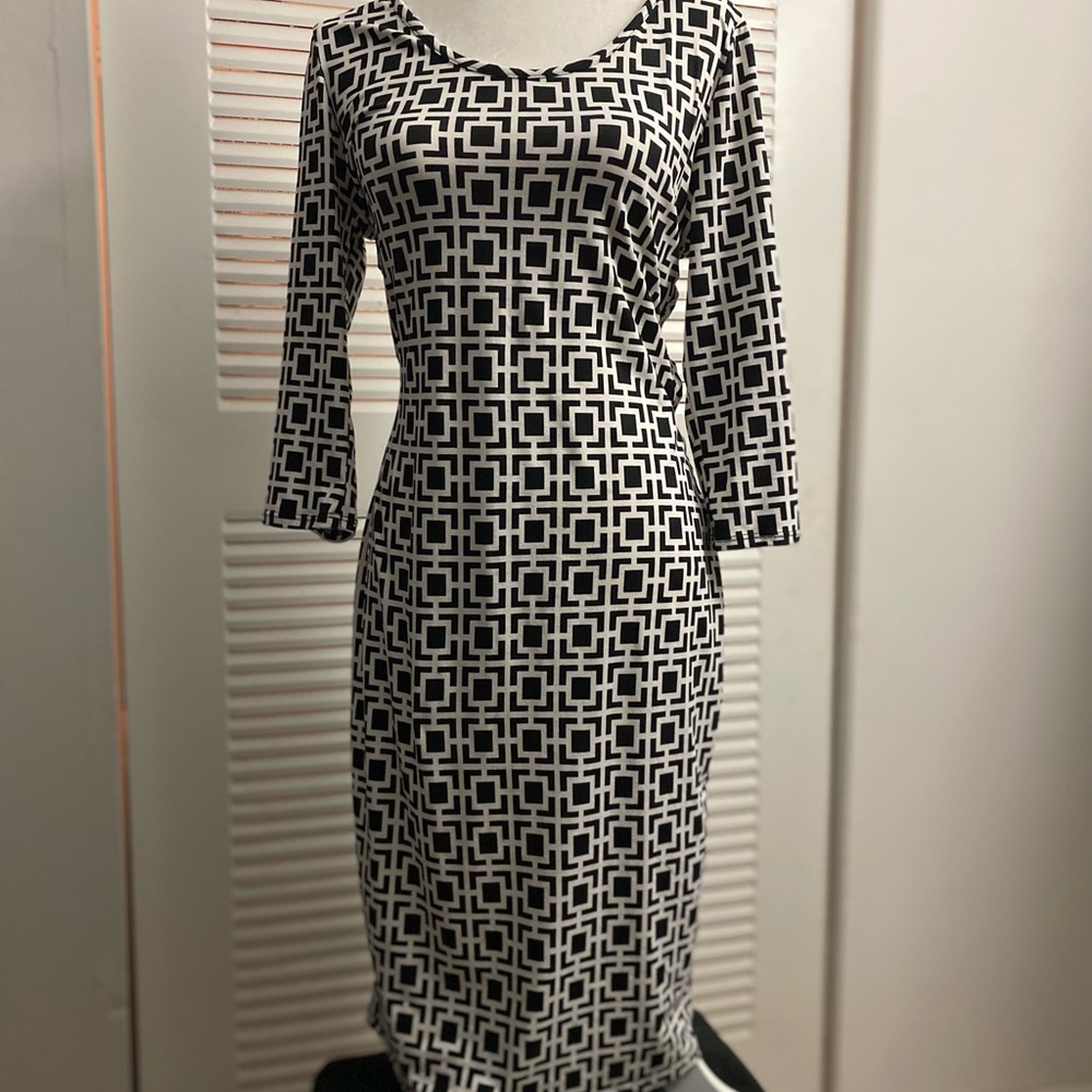 Regular squared design dress